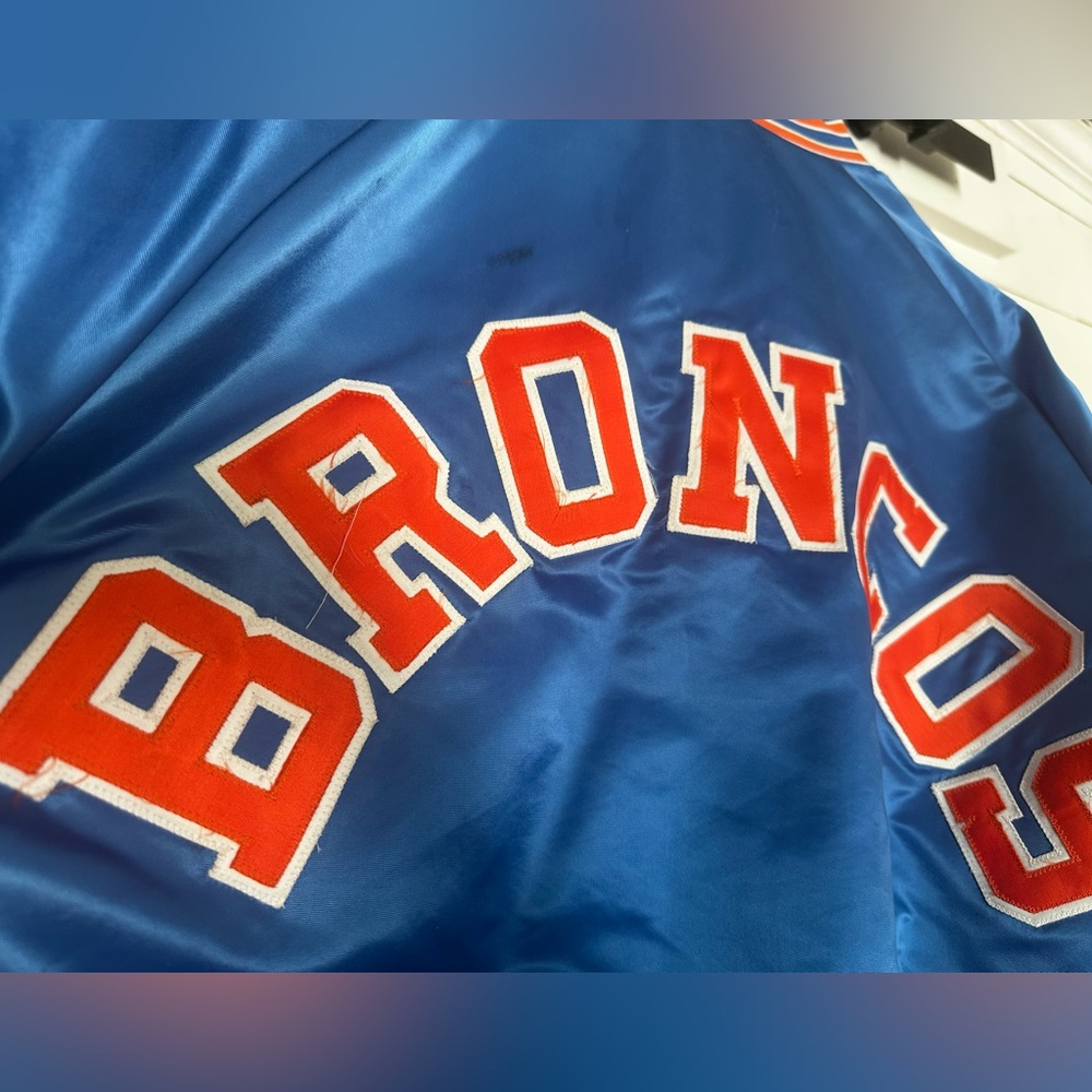 Vintage Denver Broncos bomber jacket - Picture 3 of 9